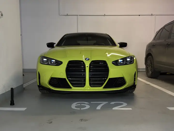 BMW · M4 · G82