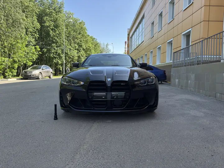 BMW · M4 · G82