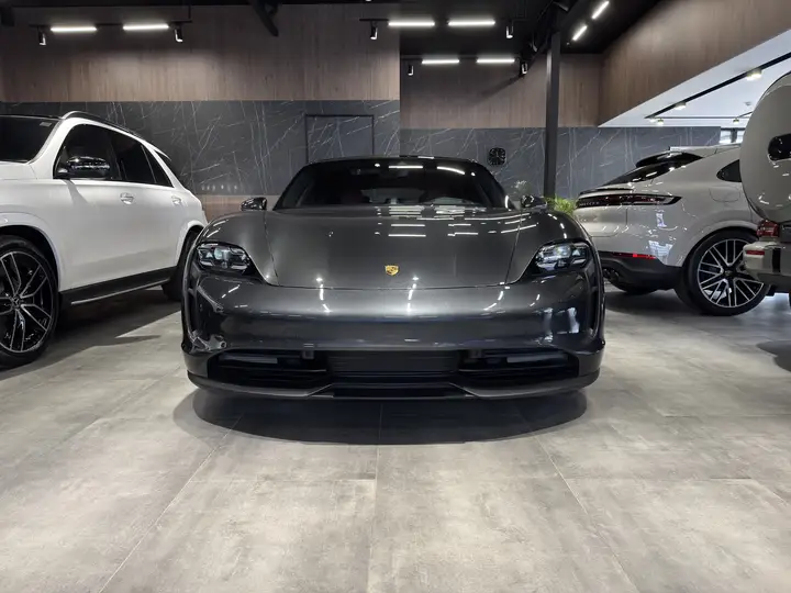 Porsche · Taycan · GTS