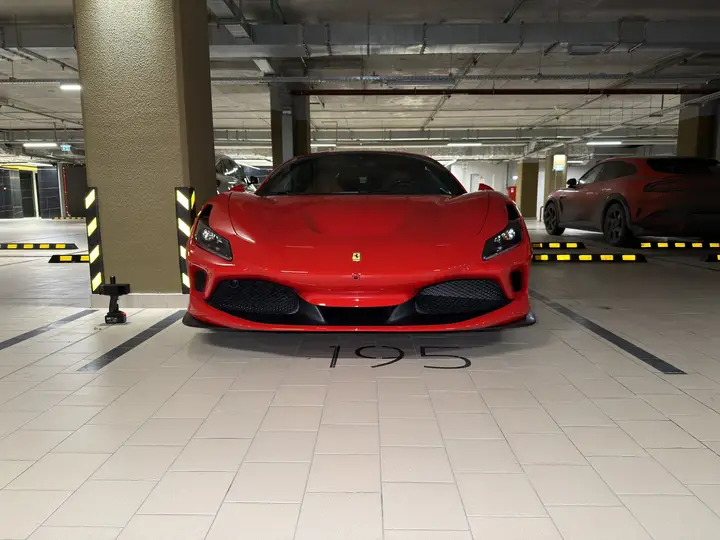 Ferrari · F8 Tributo