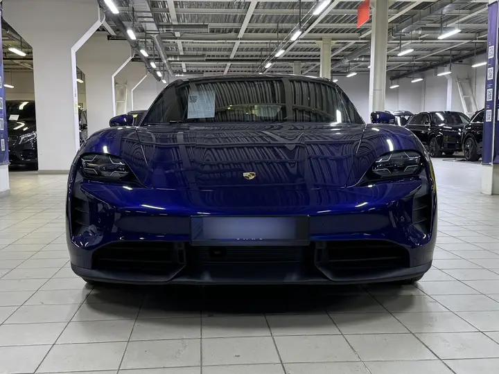 Porsche · Taycan · Turbo