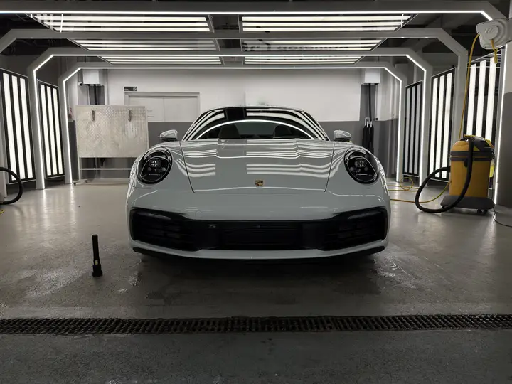 Porsche · 911 · 992 · Carrera
