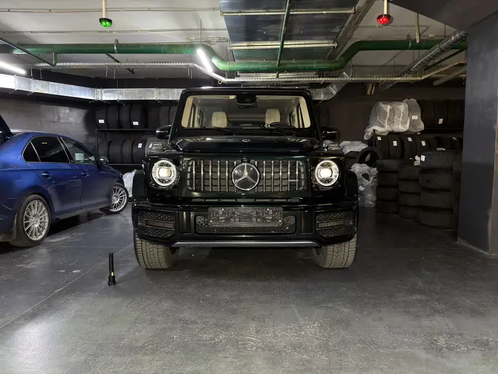 Mercedes-Benz · G-Class · 463 · G63