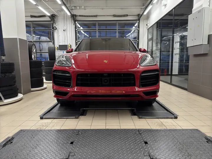Porsche · Cayenne · E3 · GTS