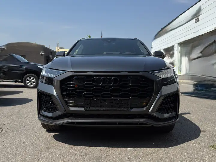 Audi quattro GmbH · RSQ8