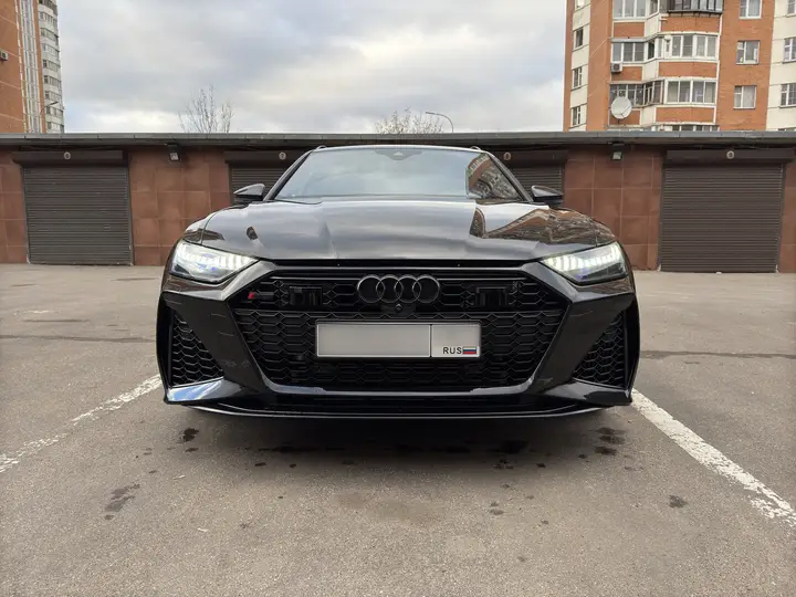 Audi quattro GmbH · RS6 · C8