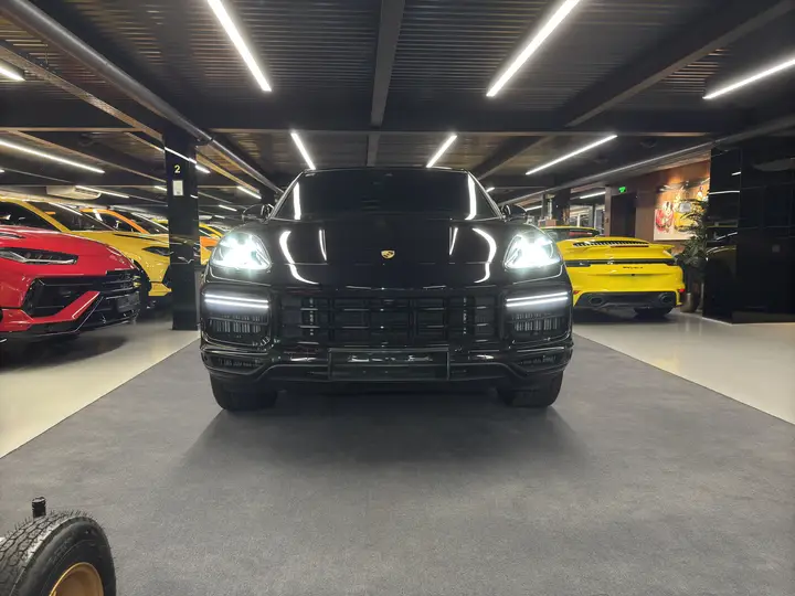 Porsche · Cayenne · E3 · GTS