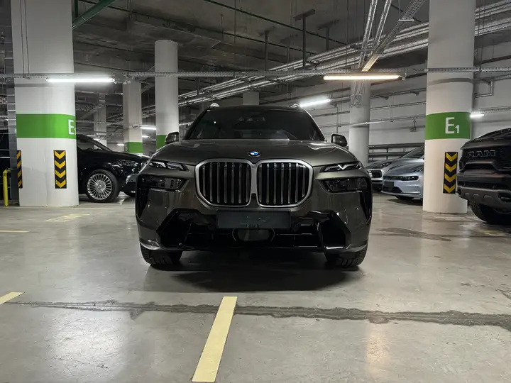 BMW · X7 · 40i