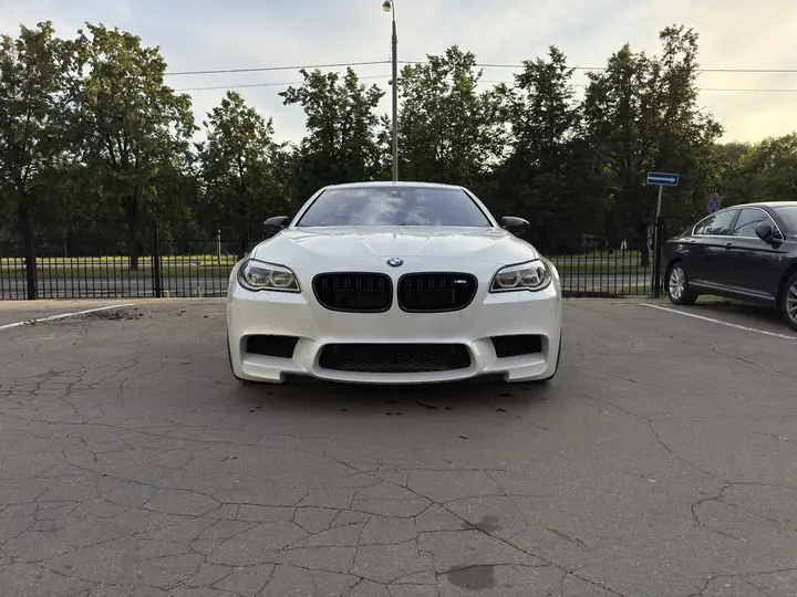BMW · M5 · F10