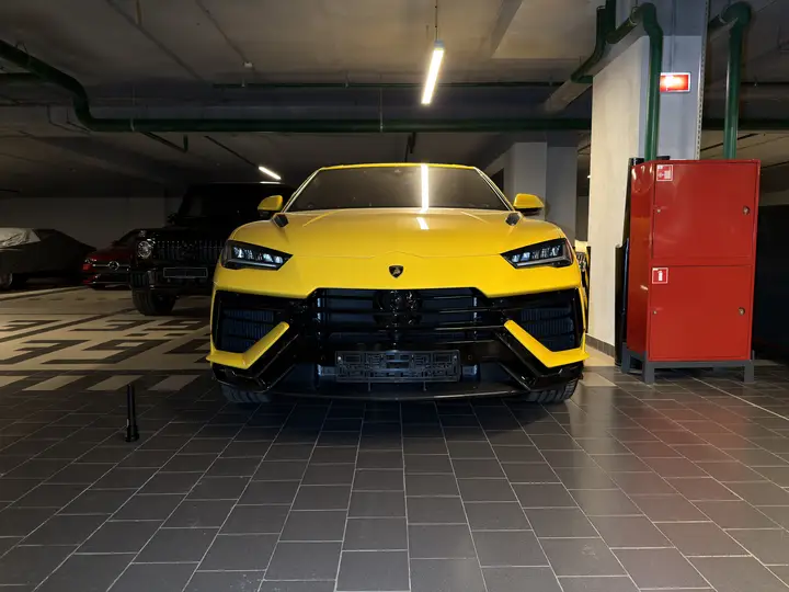 Lamborghini · Urus · Perfomante