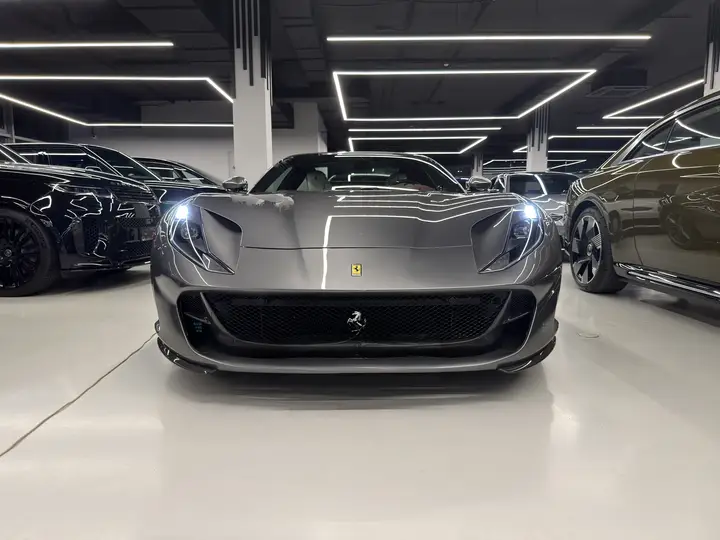 Ferrari · 812 · GTS