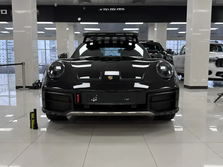 Porsche · 911 · 992 · Dakar