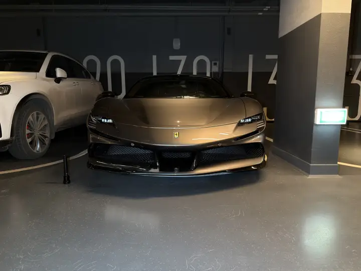 Ferrari · SF90