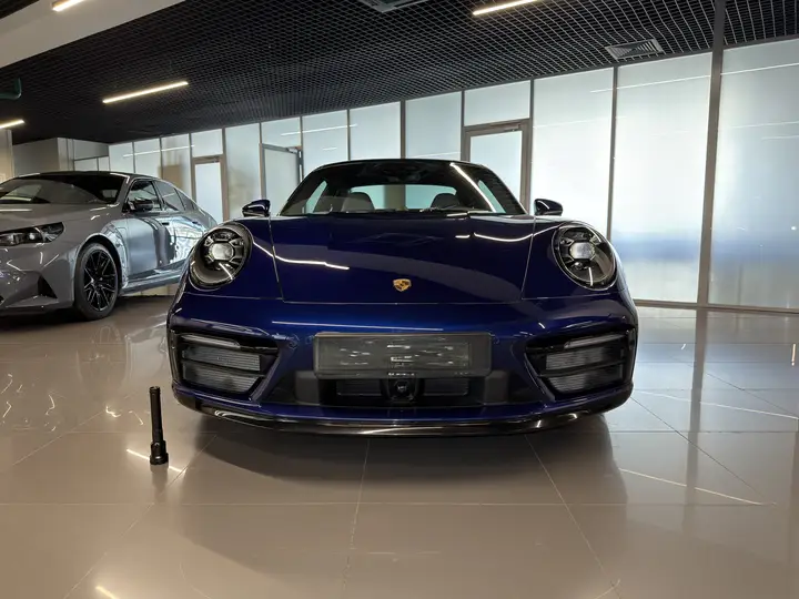 Porsche · 911 · 992 · Carrera 4S