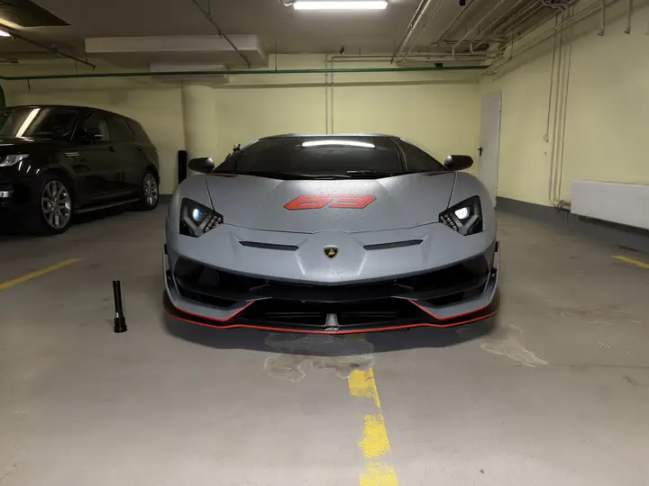 Lamborghini · Aventador · SVJ