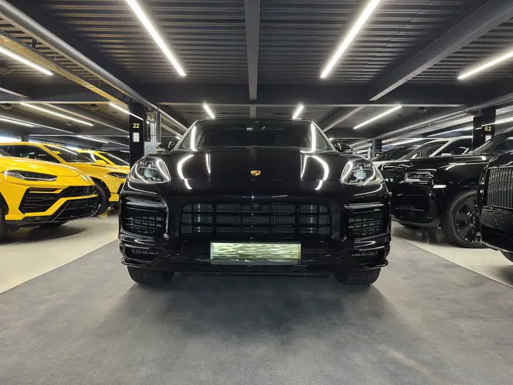 Porsche · Cayenne · E3 · GTS