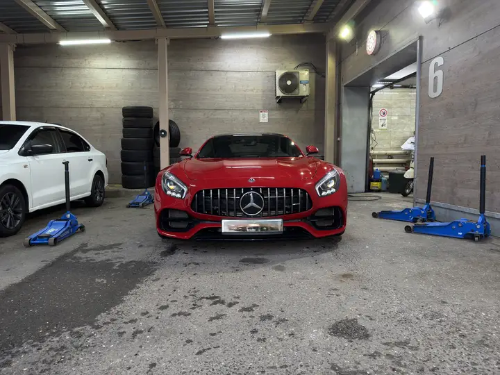 Mercedes-Benz · AMG GT