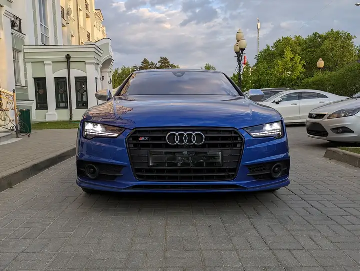 Audi quattro GmbH · S7 · C7
