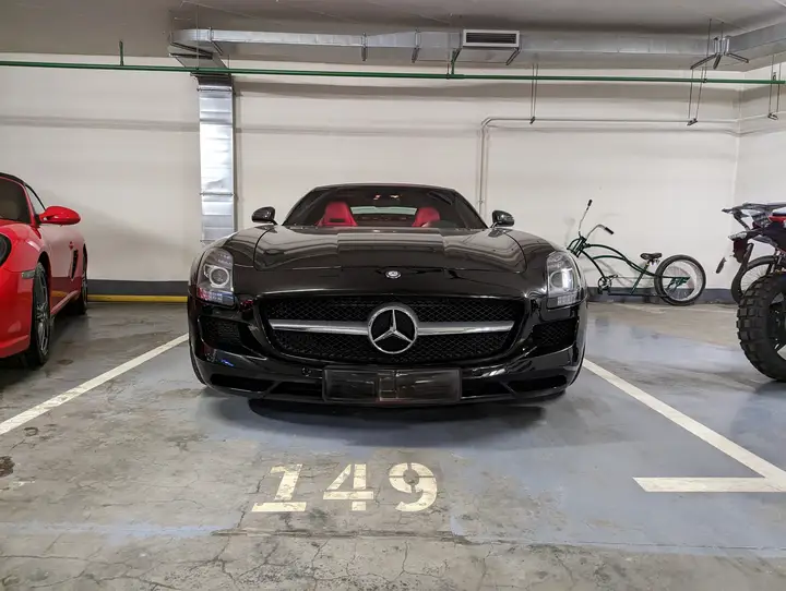 Mercedes-Benz · SLS AMG