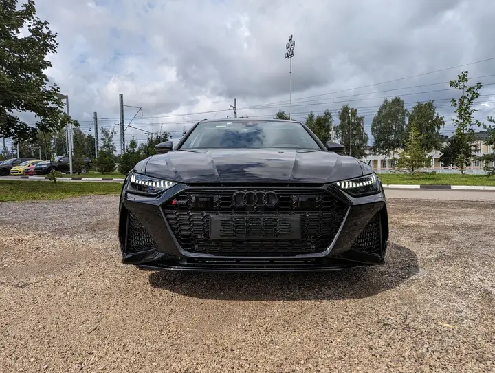 Audi quattro GmbH · RS6 · C8