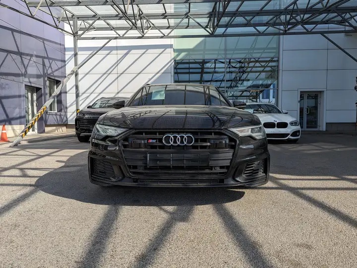 Audi quattro GmbH · S6 · C8