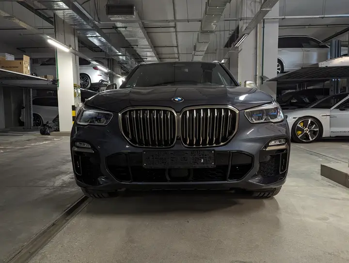 BMW · X5 · G05