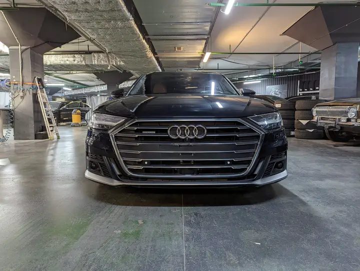 Audi · A8 · D5