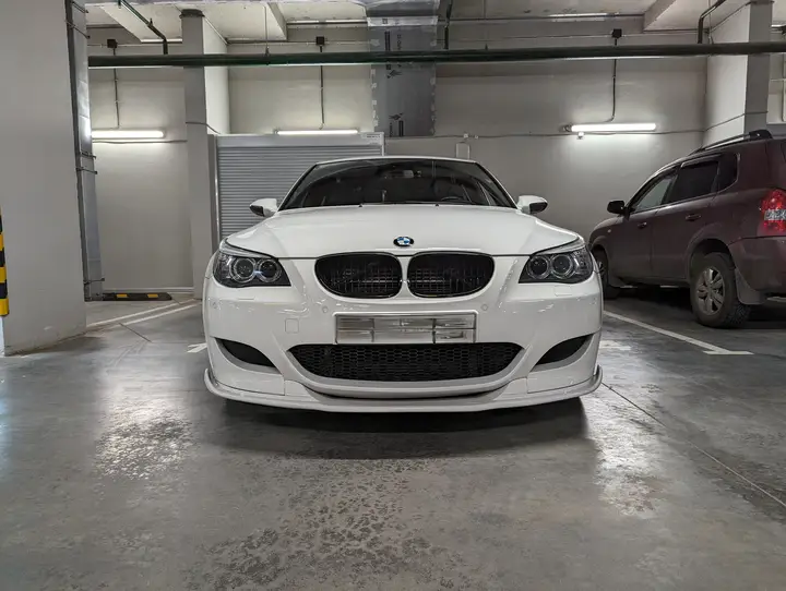 BMW · M5 · e60
