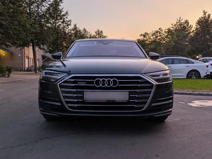 Audi · A8 · D5